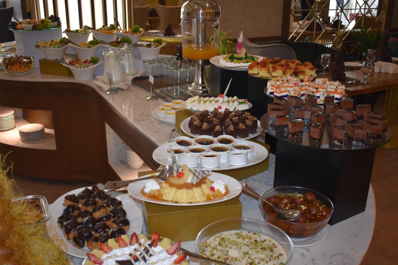 Faletti'S Grand Hotel Multan Exterior foto